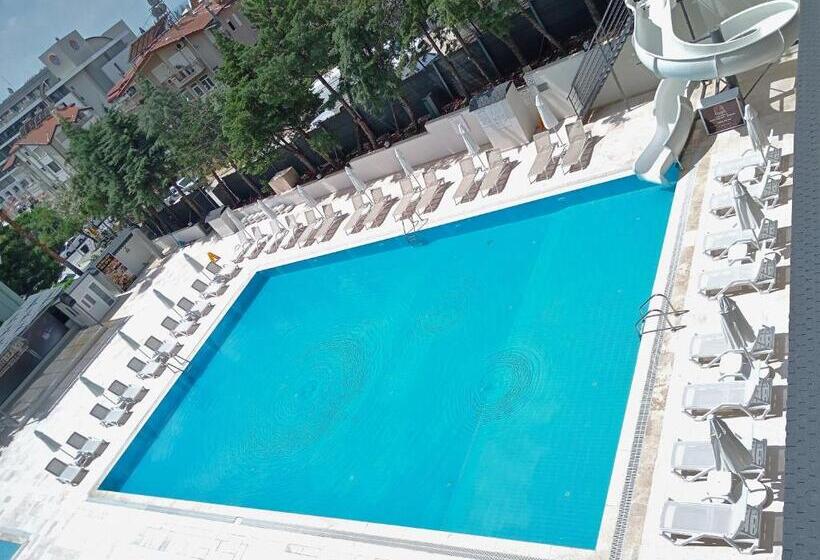 اتاق اکونومی, Sunbeach Hill