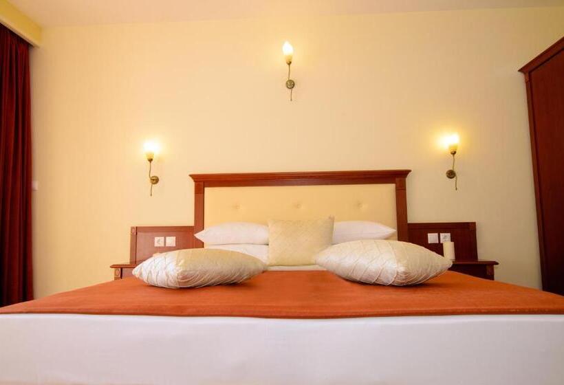 Трехместный Номер Deluxe, Village Mare
