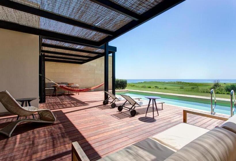 Полулюкс с Бассейном, Verdura Resort