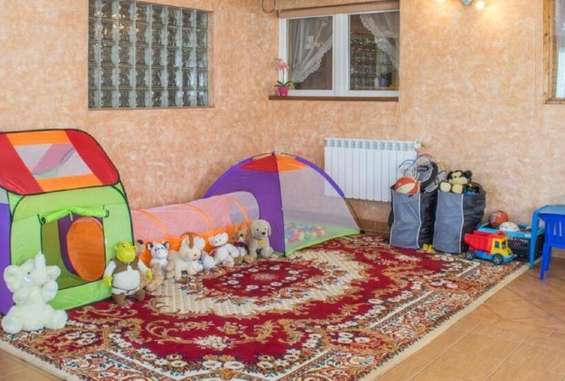 استودیوی استاندارد, Willa Modra