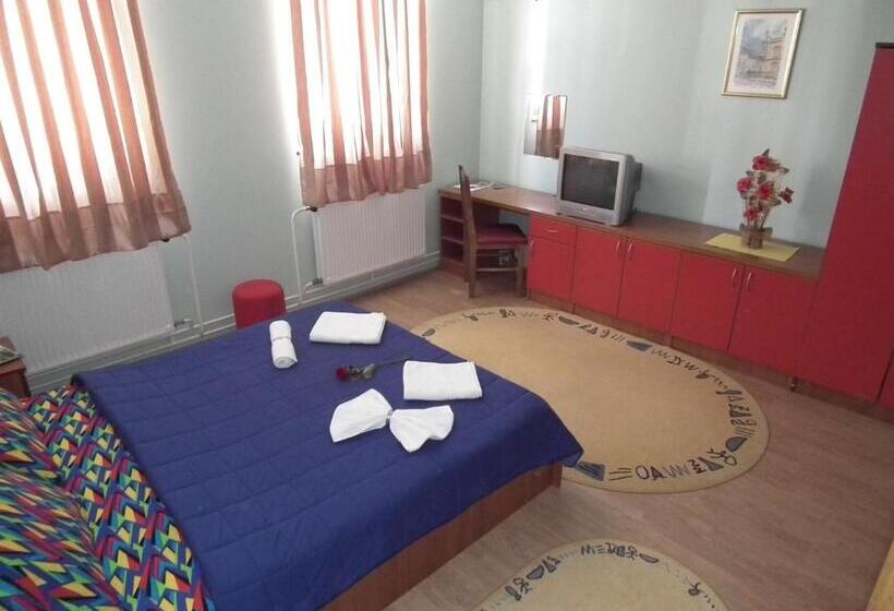 اتاق استاندارد, Naša Tvrđava Guest Accommodation