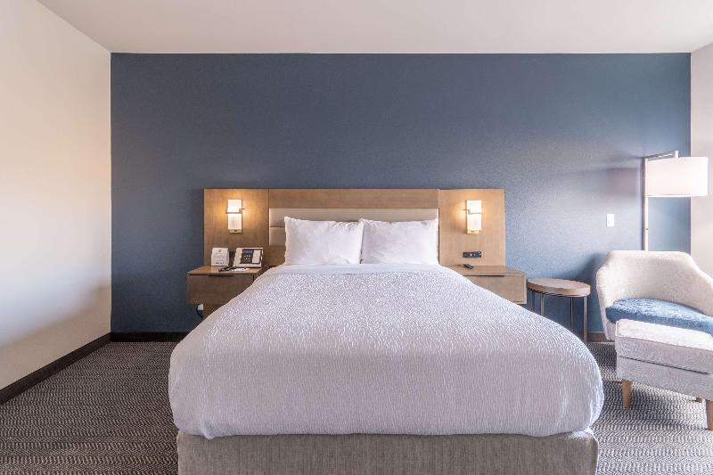 اتاق استاندارد با تخت بزرگ برای معلولان, Best Western Plus Tacoma