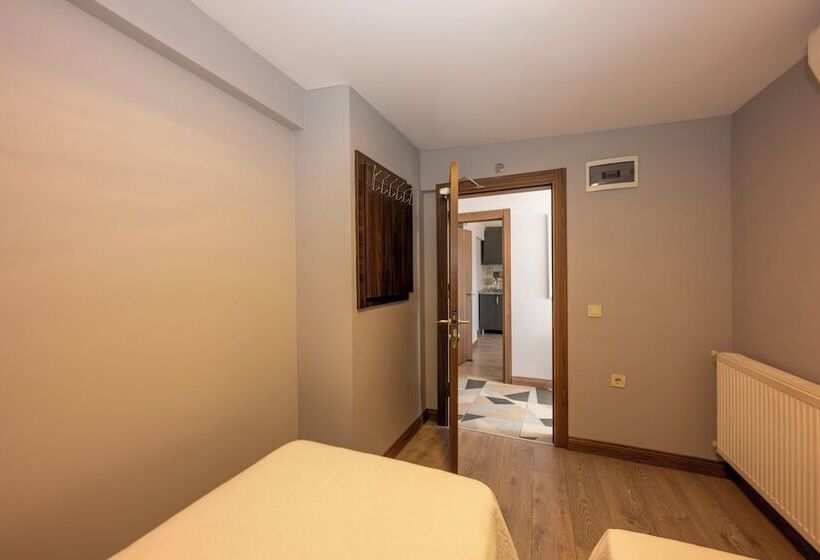 اتاق خانوادگی, Comfort Suites