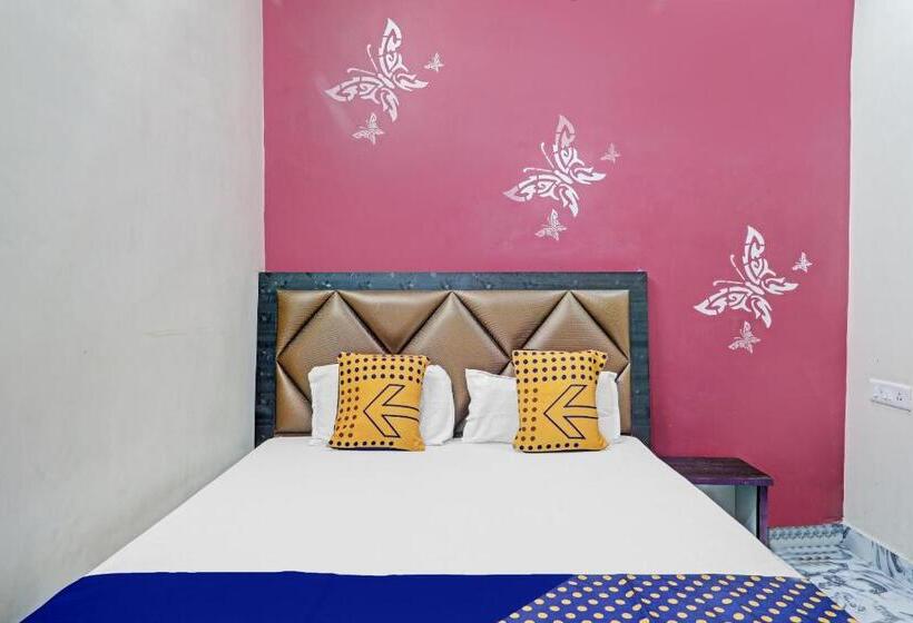Трехместный Номер Классика, Spot On 80511 The Dwivedi Inn