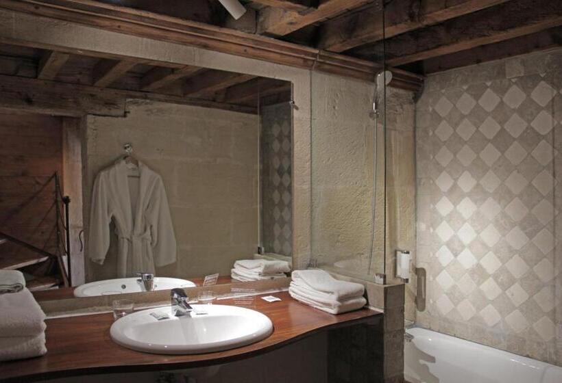 اتاق استاندارد با چشم‌انداز, Hôtel De L Amphithéâtre