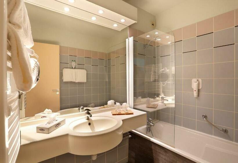 غرفة قياسية مطلّة علي البحيرة, Hôtel Du Golf De L Ailette, The Originals Relais