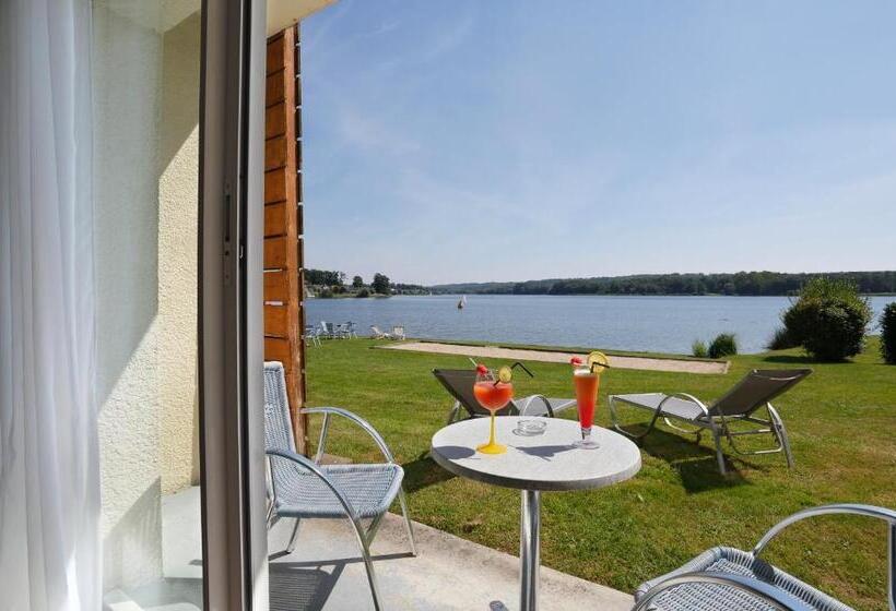 Номер Стандарт Вид на Озеро, Hôtel Du Golf De L Ailette, The Originals Relais