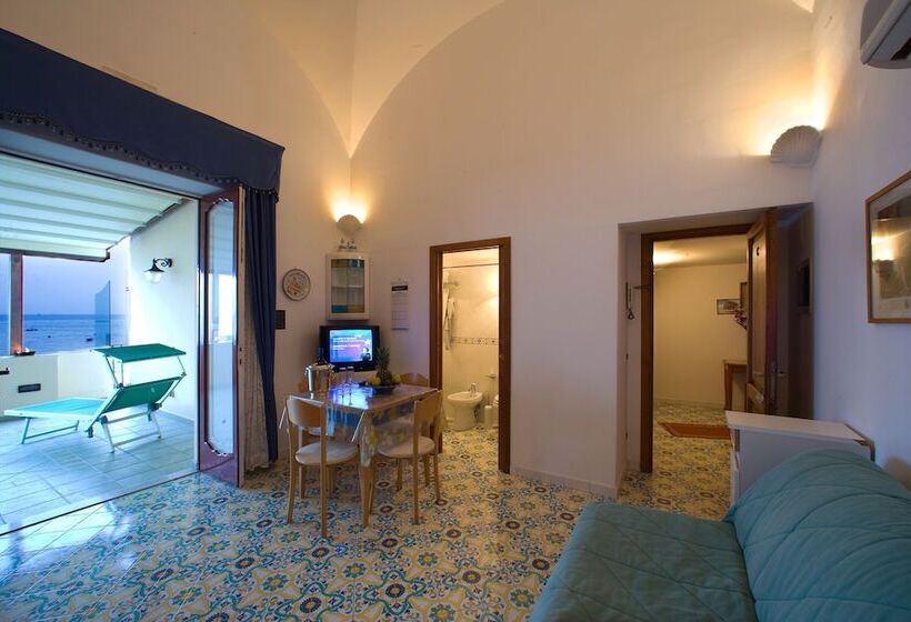 آپارتمان 1 خوابه با چشم‌انداز دریا, La Caravella Di Positano   Relais & Beach