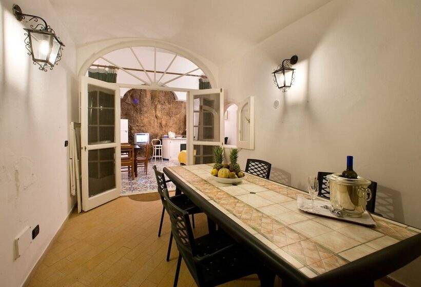 آپارتمان 1 خوابه با چشم‌انداز دریا, La Caravella Di Positano   Relais & Beach