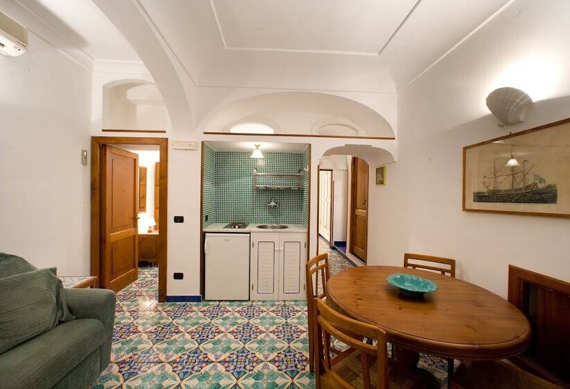 آپارتمان 2 خوابه با چشم‌انداز دریا, La Caravella Di Positano   Relais & Beach