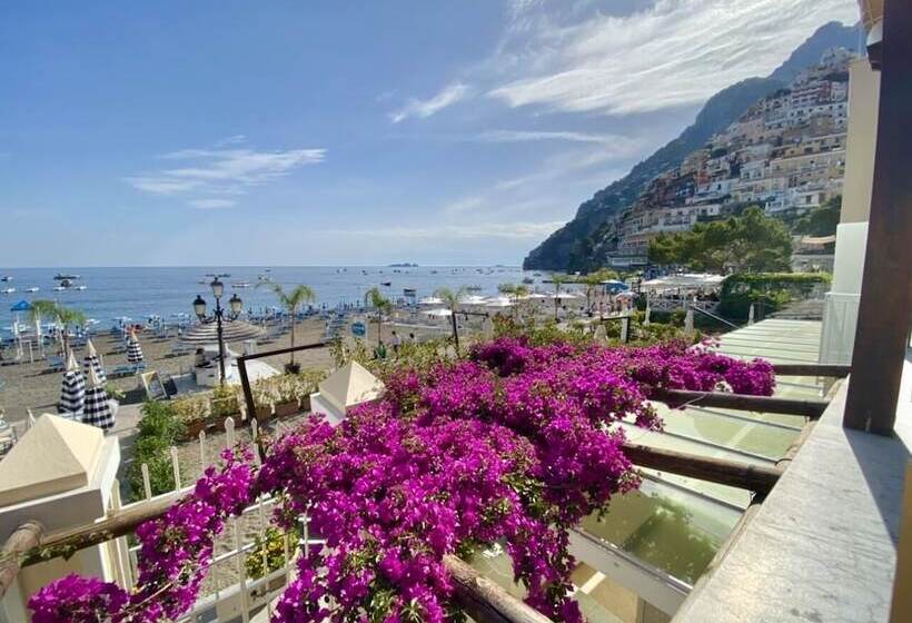سوییت با چشم‌انداز دریا, La Caravella Di Positano   Relais & Beach