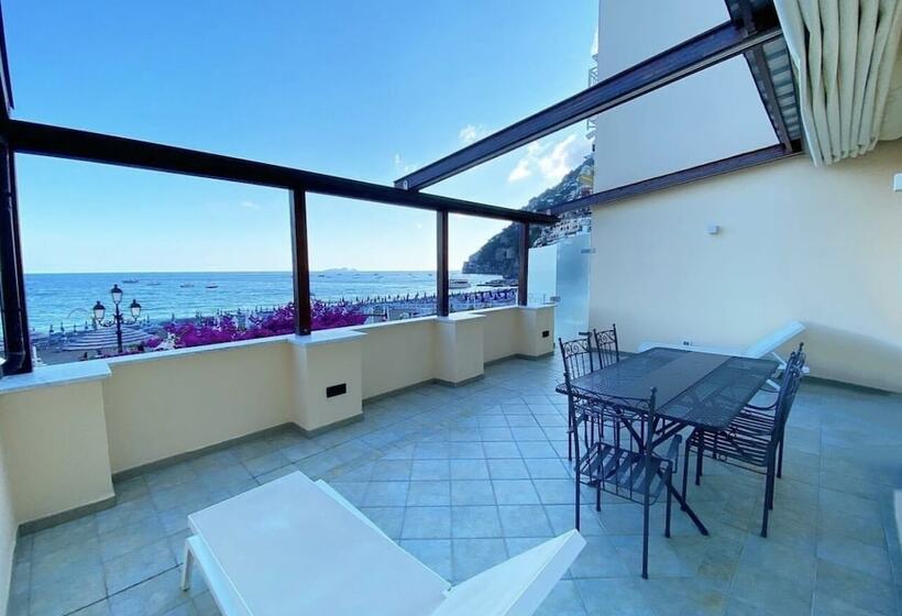 سوییت با چشم‌انداز دریا, La Caravella Di Positano   Relais & Beach