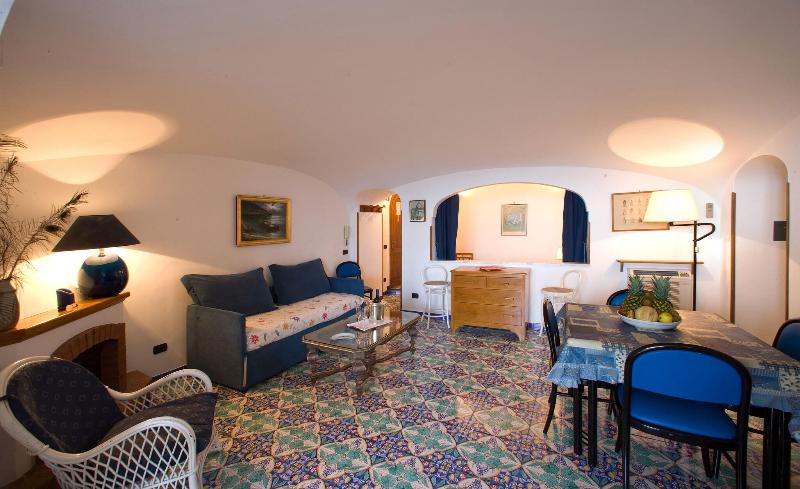 آپارتمان 2 خوابه با چشم‌انداز دریا, La Caravella Di Positano   Relais & Beach