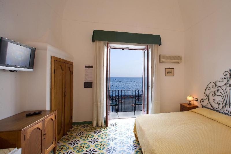 اتاق استاندارد با چشم‌انداز دریا, La Caravella Di Positano   Relais & Beach