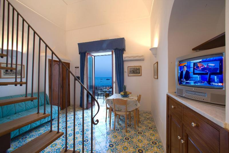 آپارتمان 1 خوابه با چشم‌انداز دریا, La Caravella Di Positano   Relais & Beach