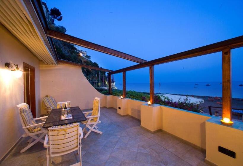آپارتمان 1 خوابه با چشم‌انداز دریا, La Caravella Di Positano   Relais & Beach