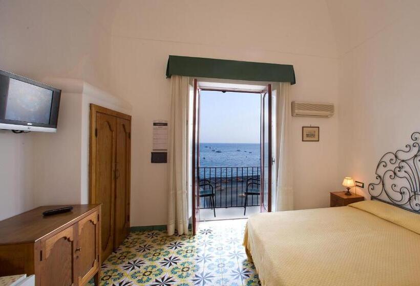 اتاق استاندارد با چشم‌انداز دریا, La Caravella Di Positano   Relais & Beach