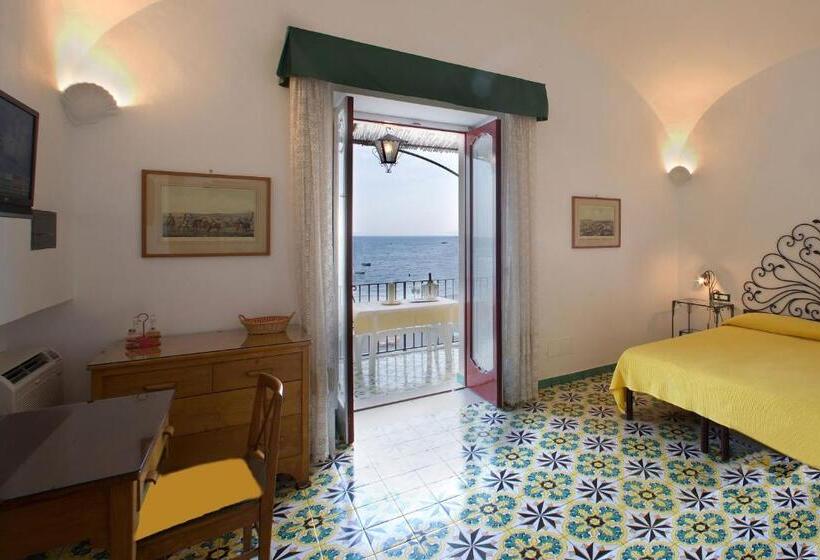 اتاق استاندارد با چشم‌انداز دریا, La Caravella Di Positano   Relais & Beach