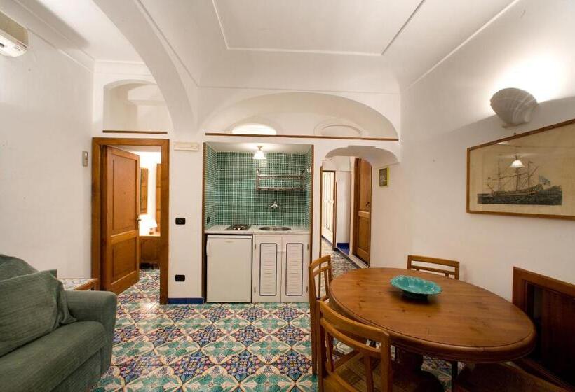 آپارتمان 2 خوابه با چشم‌انداز دریا, La Caravella Di Positano   Relais & Beach