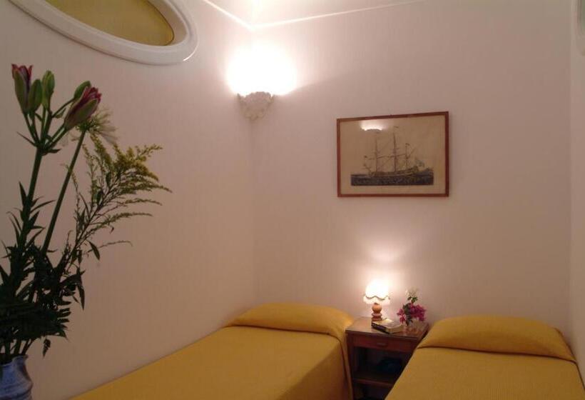 آپارتمان 2 خوابه با چشم‌انداز دریا, La Caravella Di Positano   Relais & Beach