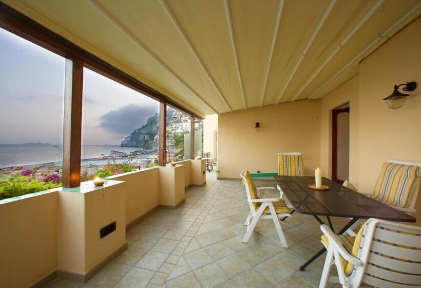سوییت با چشم‌انداز دریا, La Caravella Di Positano   Relais & Beach