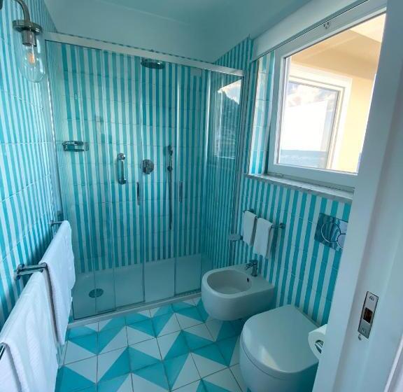 1 Bedroom Penthouse Apartment, La Caravella Di Positano   Relais & Beach