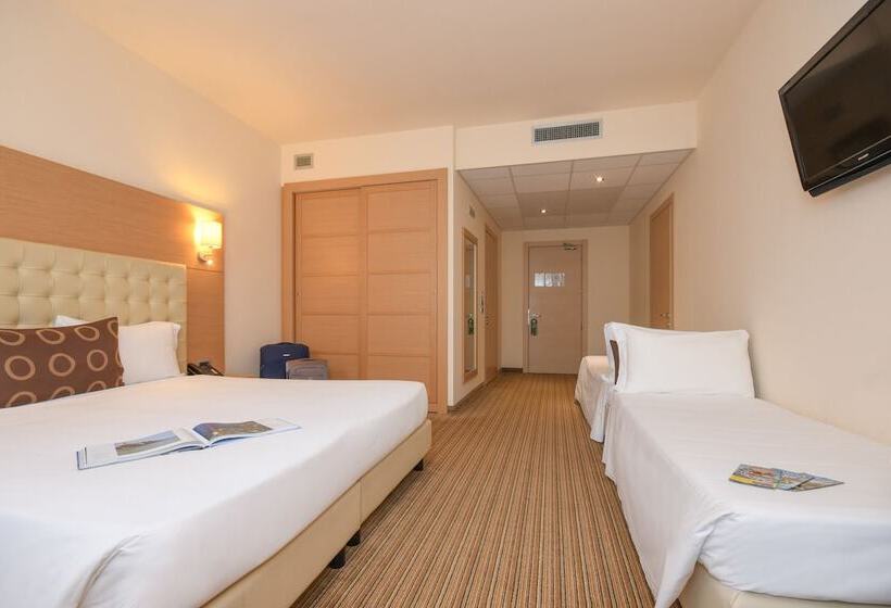 Четырехместный Номер Стандарт, Th Lazise   Hotel Parchi Del Garda