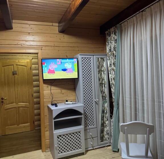 اتاق راحتی سه تخته, Villa Затишна