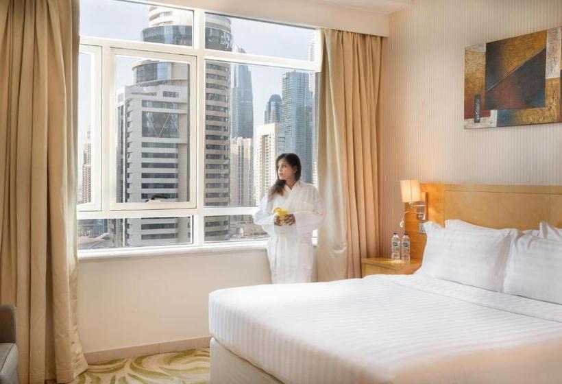 Люкс Премиум, Oaks Liwa Heights Hotel Suites