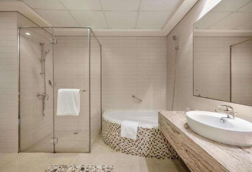 Люкс 2 Спальни, Oaks Liwa Heights Hotel Suites