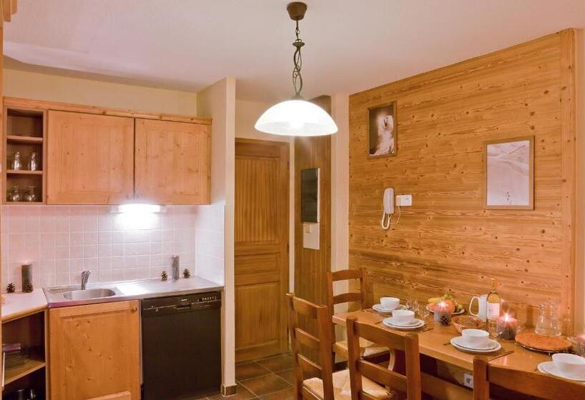 Апартаменты 5 спален, Résidence Les Balcons De La Rosière