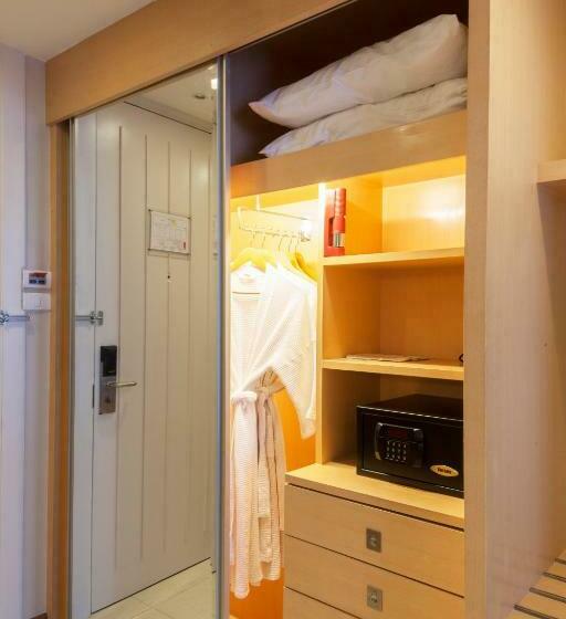 Quarto Superior, Solo, Sukhumvit 2, Bangkok   Sha Extra Plus