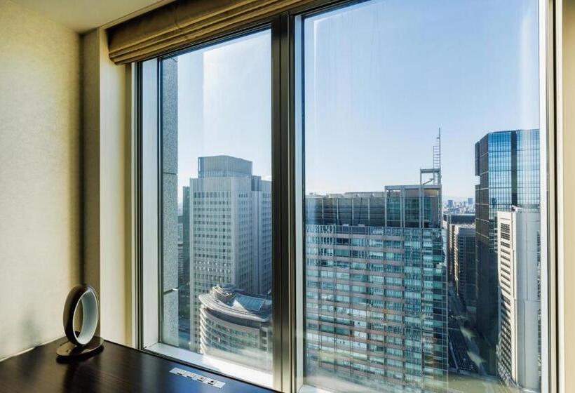 Номер Стандарт, Metropolitan Tokyo Marunouchi