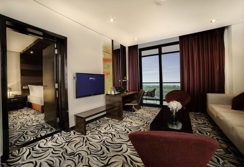 סוויטת פרמיום, Radisson Blu Hotel, Abu Dhabi Yas Island