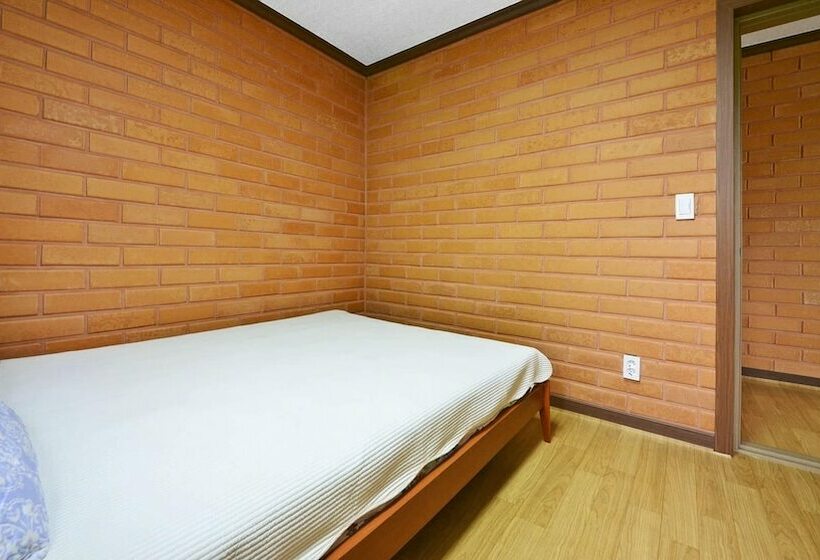 Апартаменты Basic 1 Спальня, Yeosu Hwangto Pension