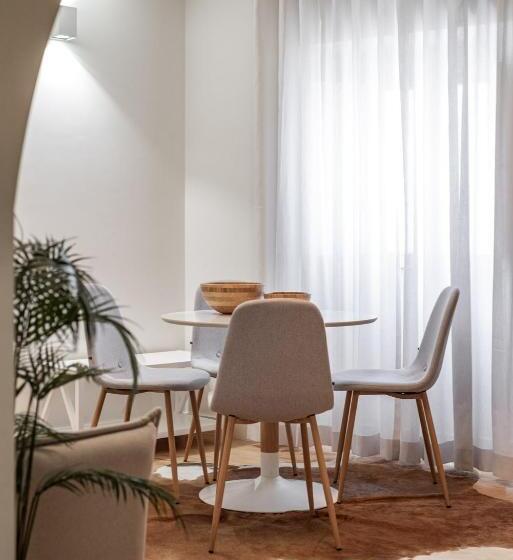 استودیوی استاندارد, Templo Boutique