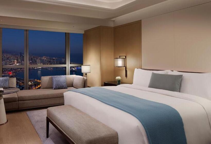 اتاق لوکس با تخت بزرگ, The St. Regis Qingdao