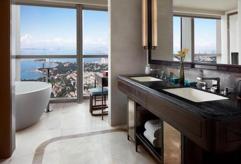 اتاق استاندارد با تخت بزرگ, The St. Regis Qingdao