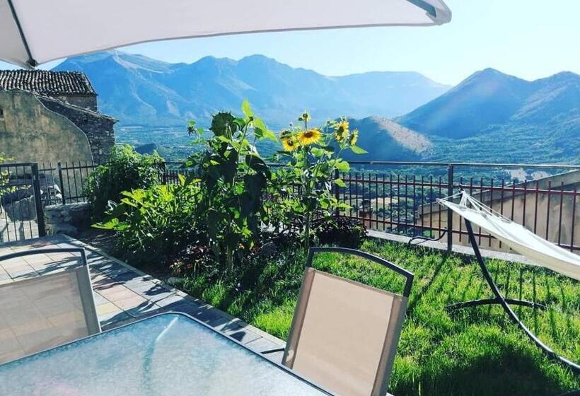 Номер Стандарт, Al Castello