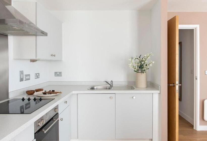 3 Yatak Odalı Daire, Cove Paradise Street