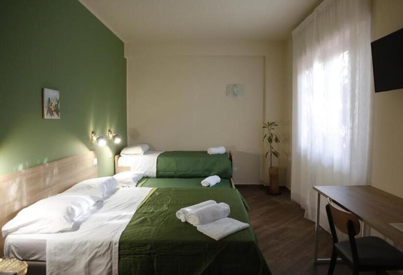 اتاق استاندارد چهار تخته, All’anoneto B&b