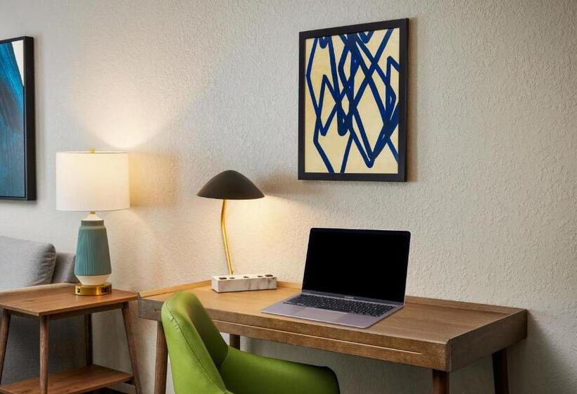 Люкс 2 Спальни, Staybridge Suites   Auburn   University Area, An Ihg
