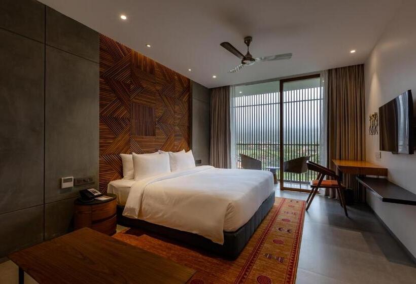 Номер Deluxe с Балконом, Radisson Resort And Spa Lonavala