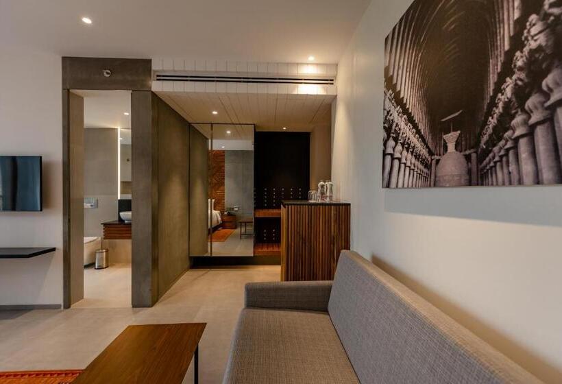 Номер Superior с Балконом, Radisson Resort And Spa Lonavala