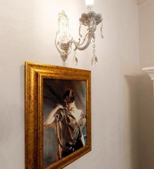 اتاق راحتی سه تخته, Palazzo Badiale History&rooms