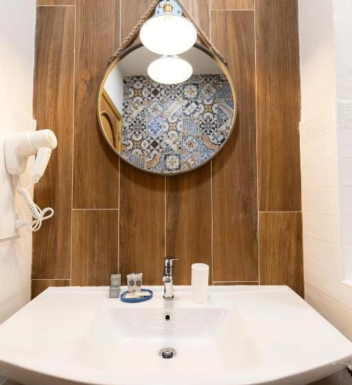اتاق لوکس, Palazzo Badiale History&rooms