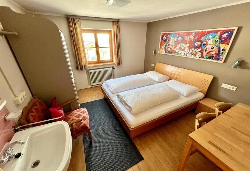 Standardzimmer Geteiltes Bad, Lech Hostel