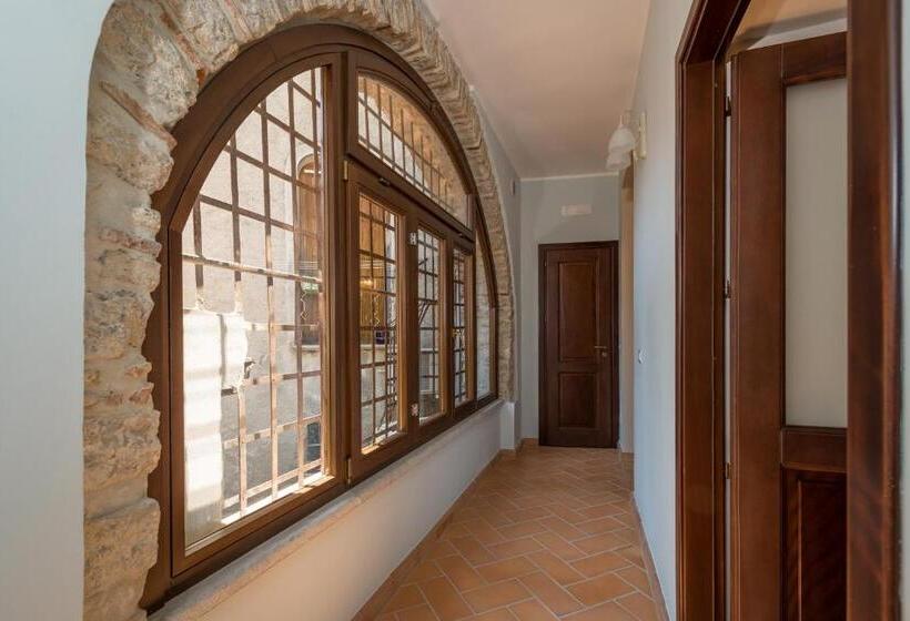 Четырехместный Номер Стандарт, Palazzo Don Carlo