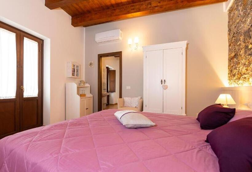 Номер Deluxe с Балконом, Palazzo Don Carlo
