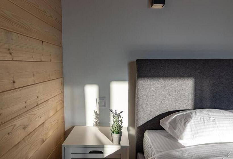 اتاق لوکس, Konopka Forest Home & Spa